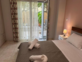 Evterpi - Central Apartment with Loft and Garden in the Heart of Kalamata